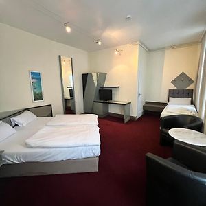 Dreibettzimmer